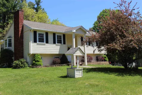 13 Scenic Drive Derry NH 03038