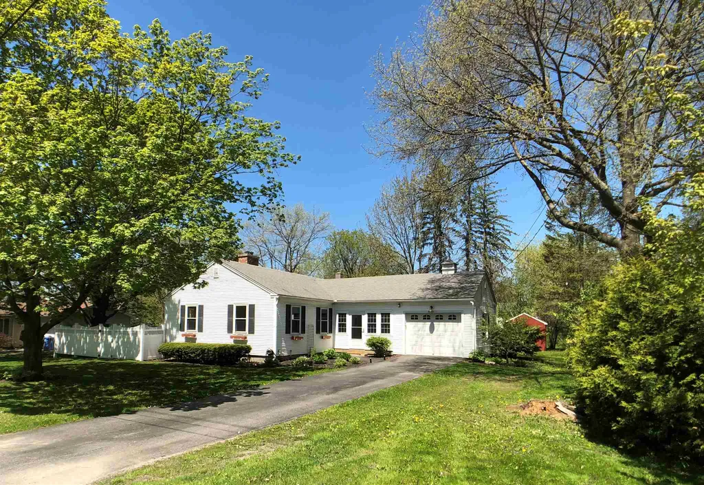 28 Country Lane Williston VT 05495
