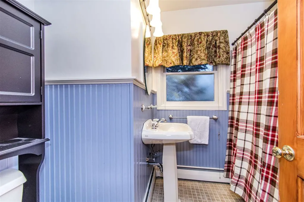 56 Clinton Street Portsmouth NH 03801