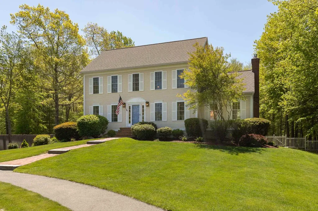 31 Quaker Lane Seabrook NH 03874