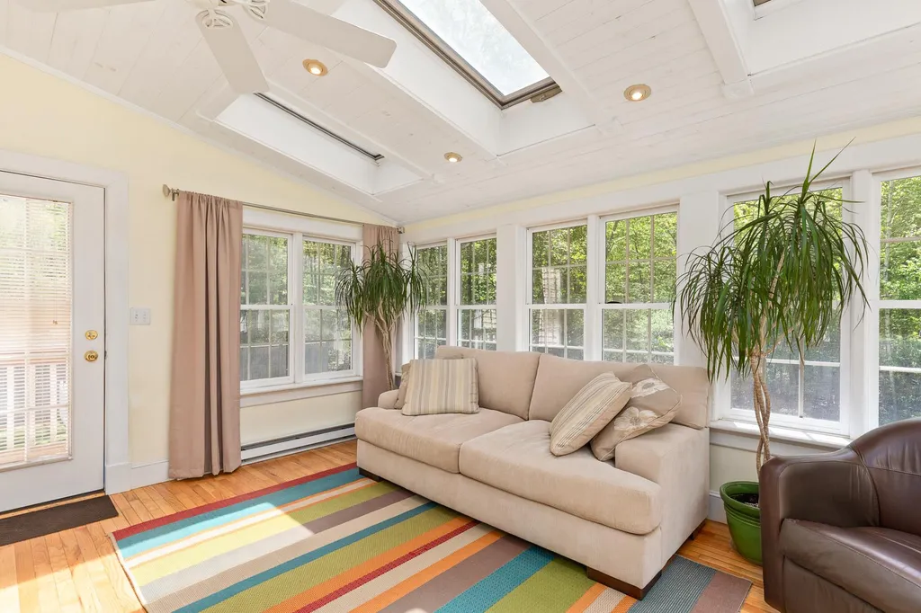 31 Quaker Lane Seabrook NH 03874