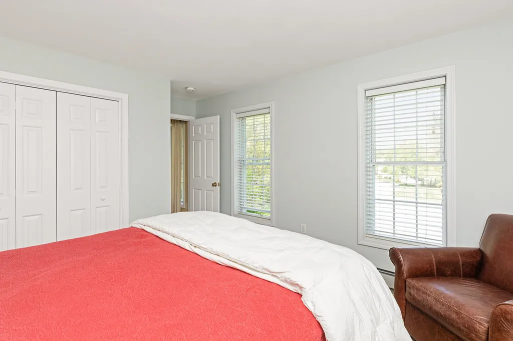 31 Quaker Lane Seabrook NH 03874