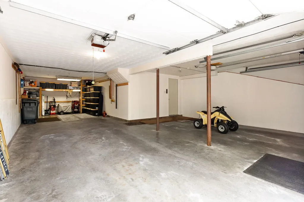 31 Quaker Lane Seabrook NH 03874