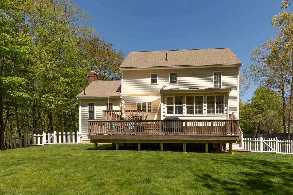 31 Quaker Lane Seabrook NH 03874