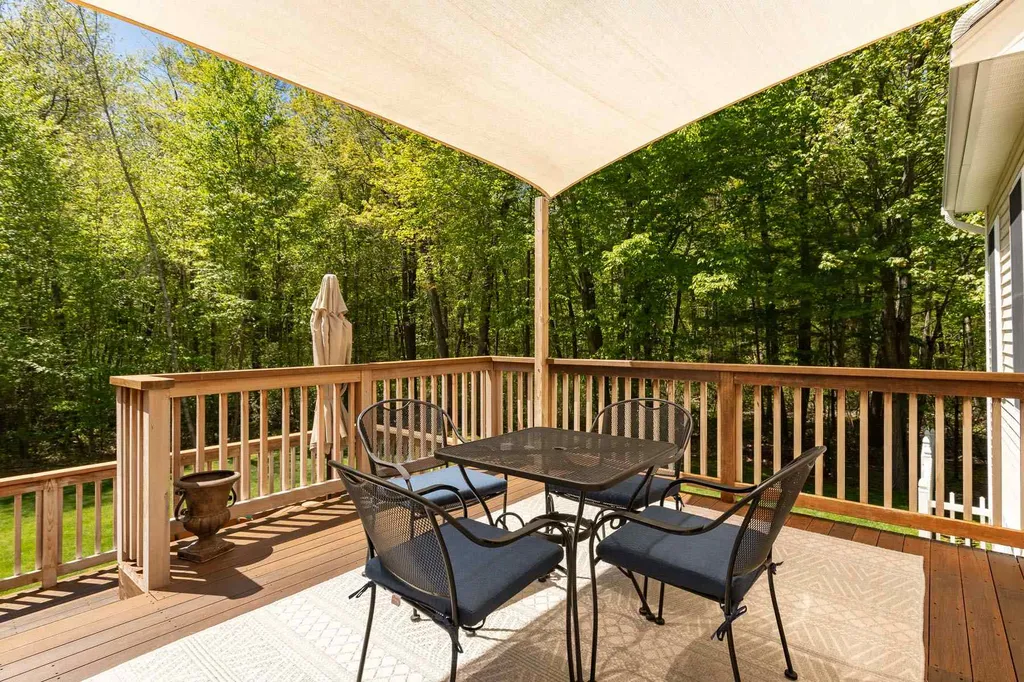 31 Quaker Lane Seabrook NH 03874