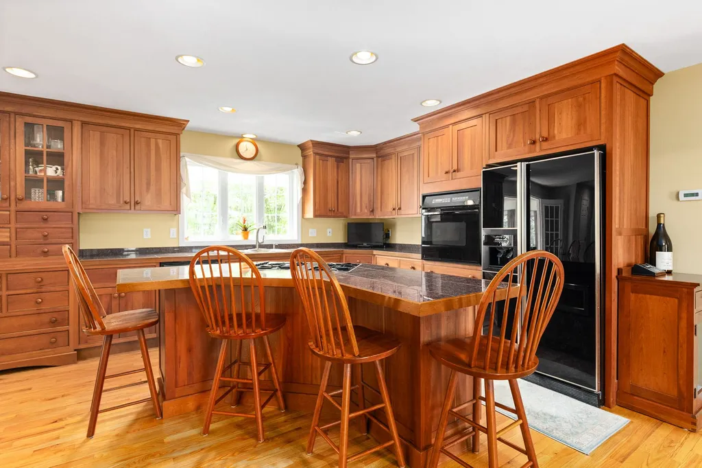 31 Quaker Lane Seabrook NH 03874