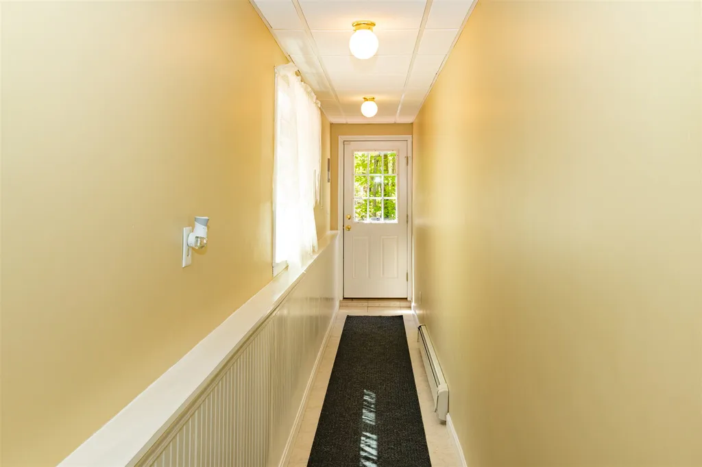 3 Lorri Road Derry NH 03038