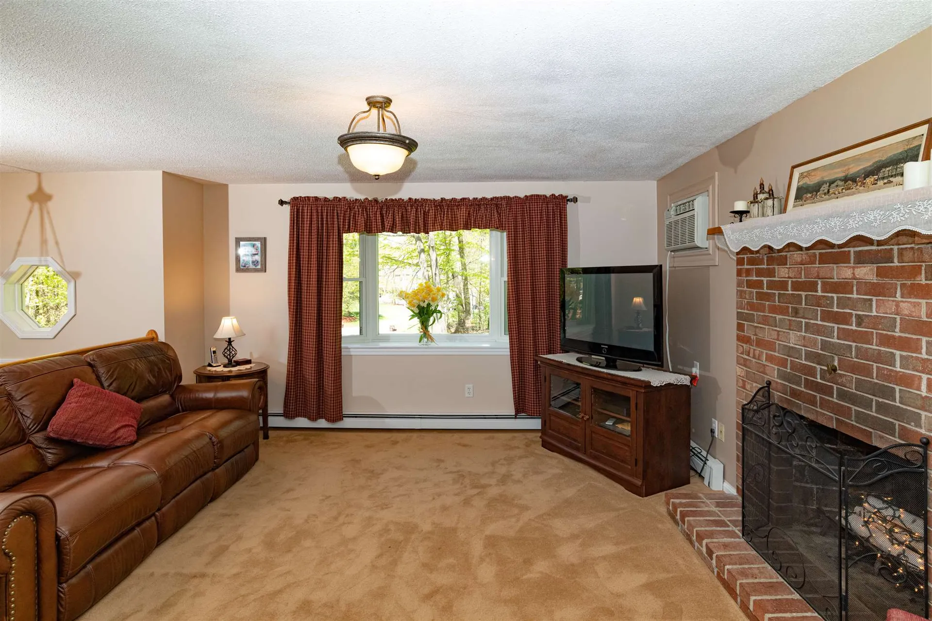 3 Lorri Road Derry NH 03038