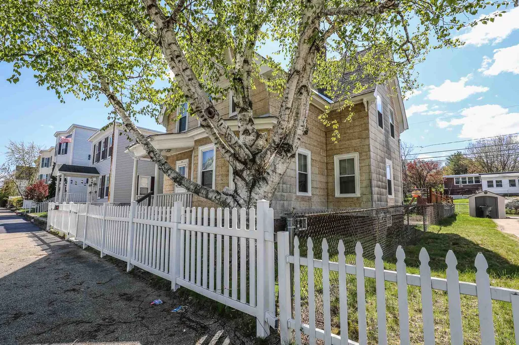 592 Hevey Street Manchester NH 03102