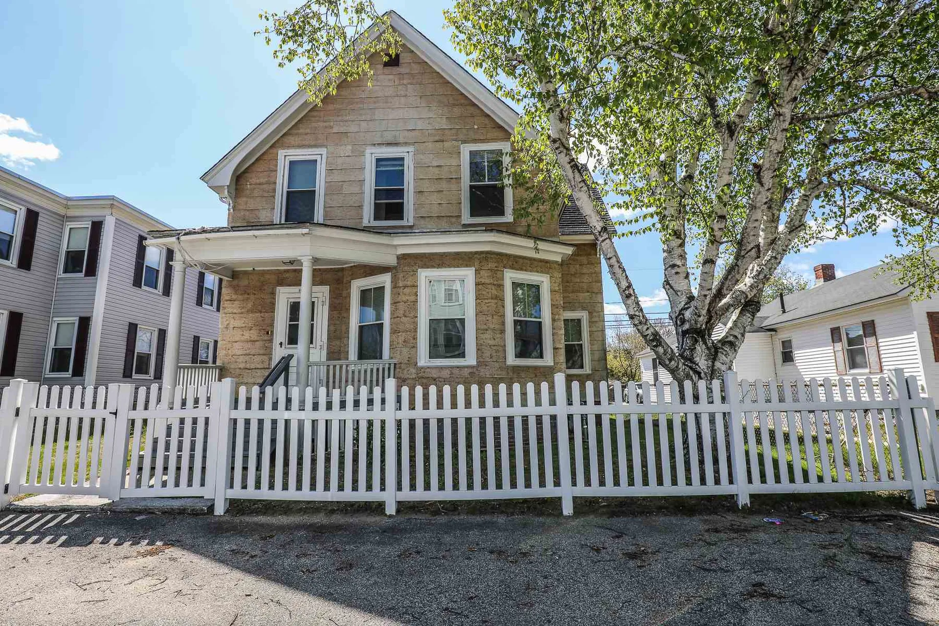 592 Hevey Street Manchester NH 03102