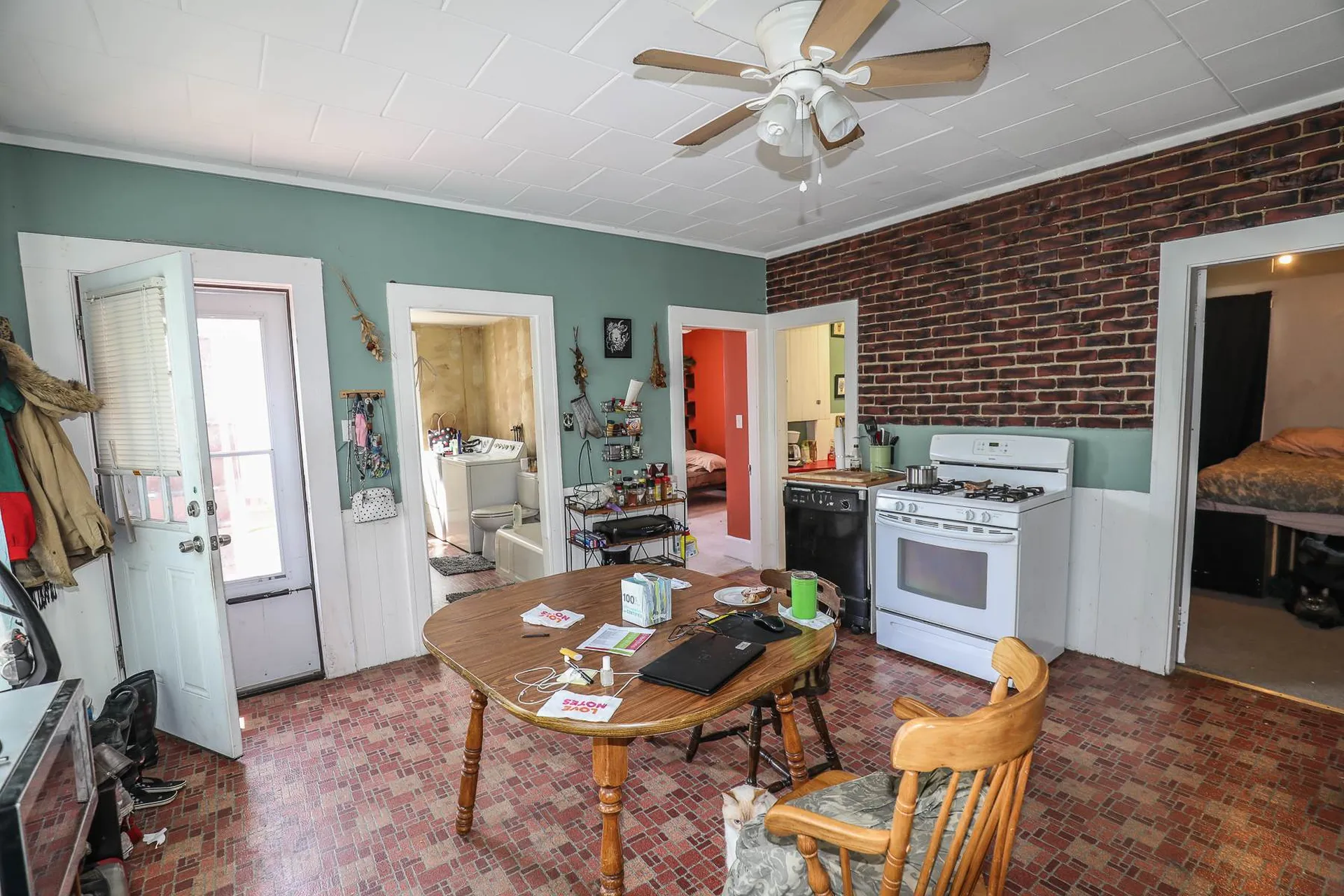 592 Hevey Street Manchester NH 03102