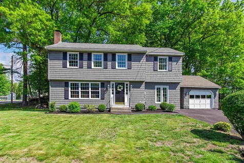 35 Nottingham Drive Nashua NH 03062