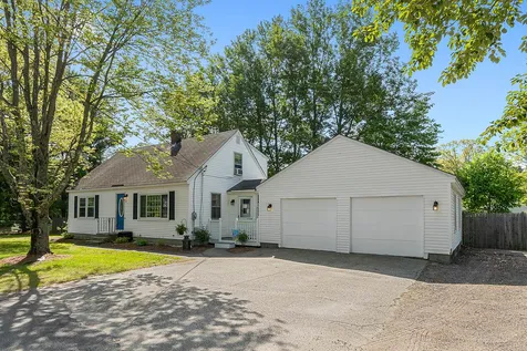 21 Pelham Road Hudson NH 03051