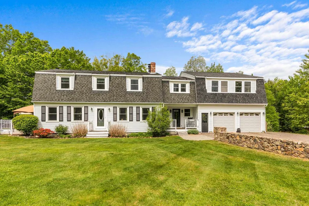 212 South Road Kensington NH 03833