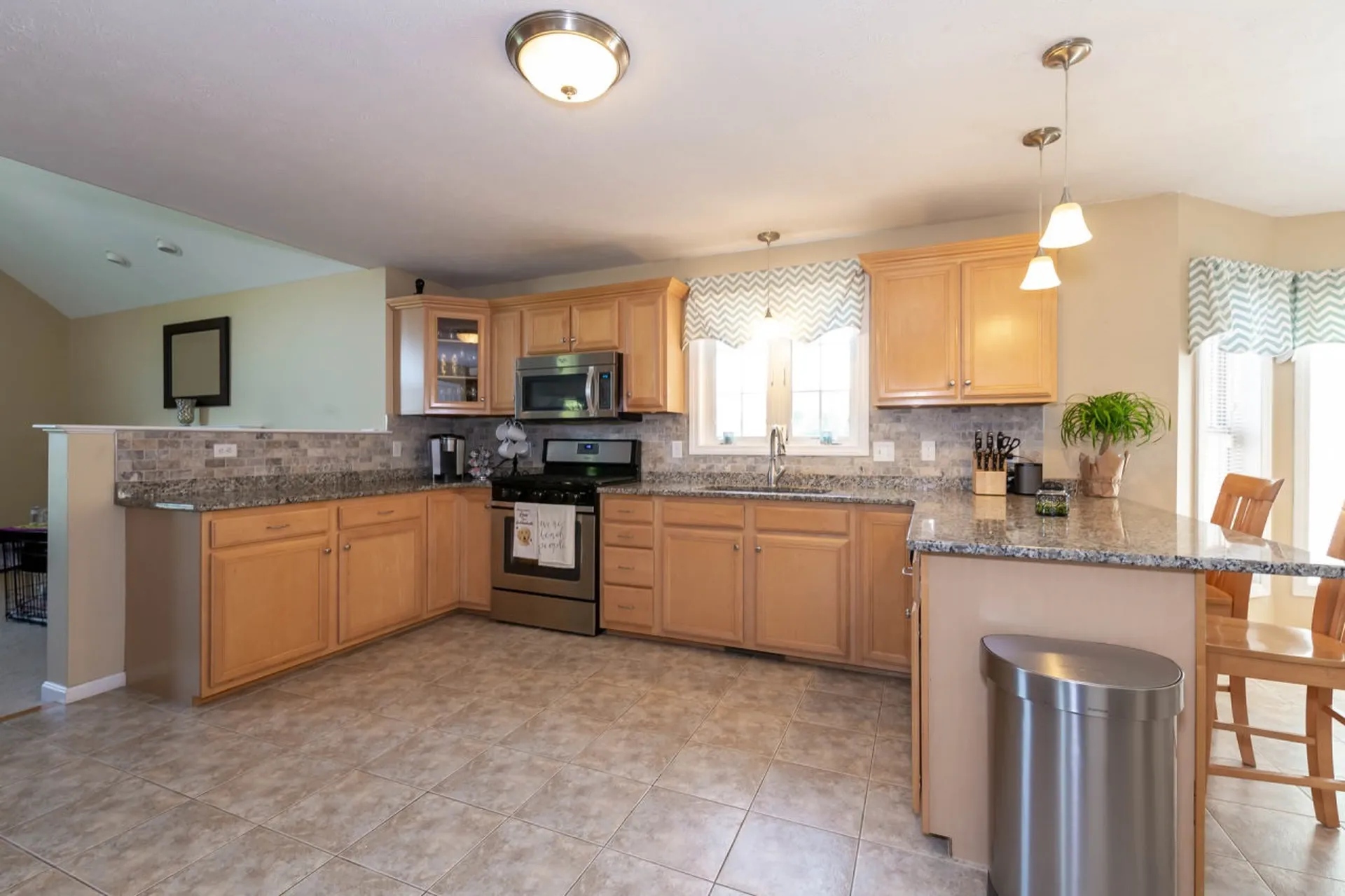 18 Bradford Circle Hudson NH 03051