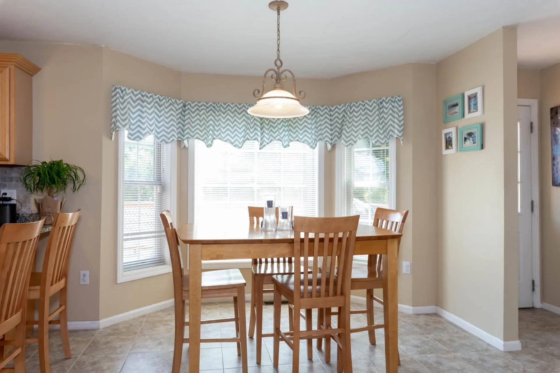 18 Bradford Circle Hudson NH 03051