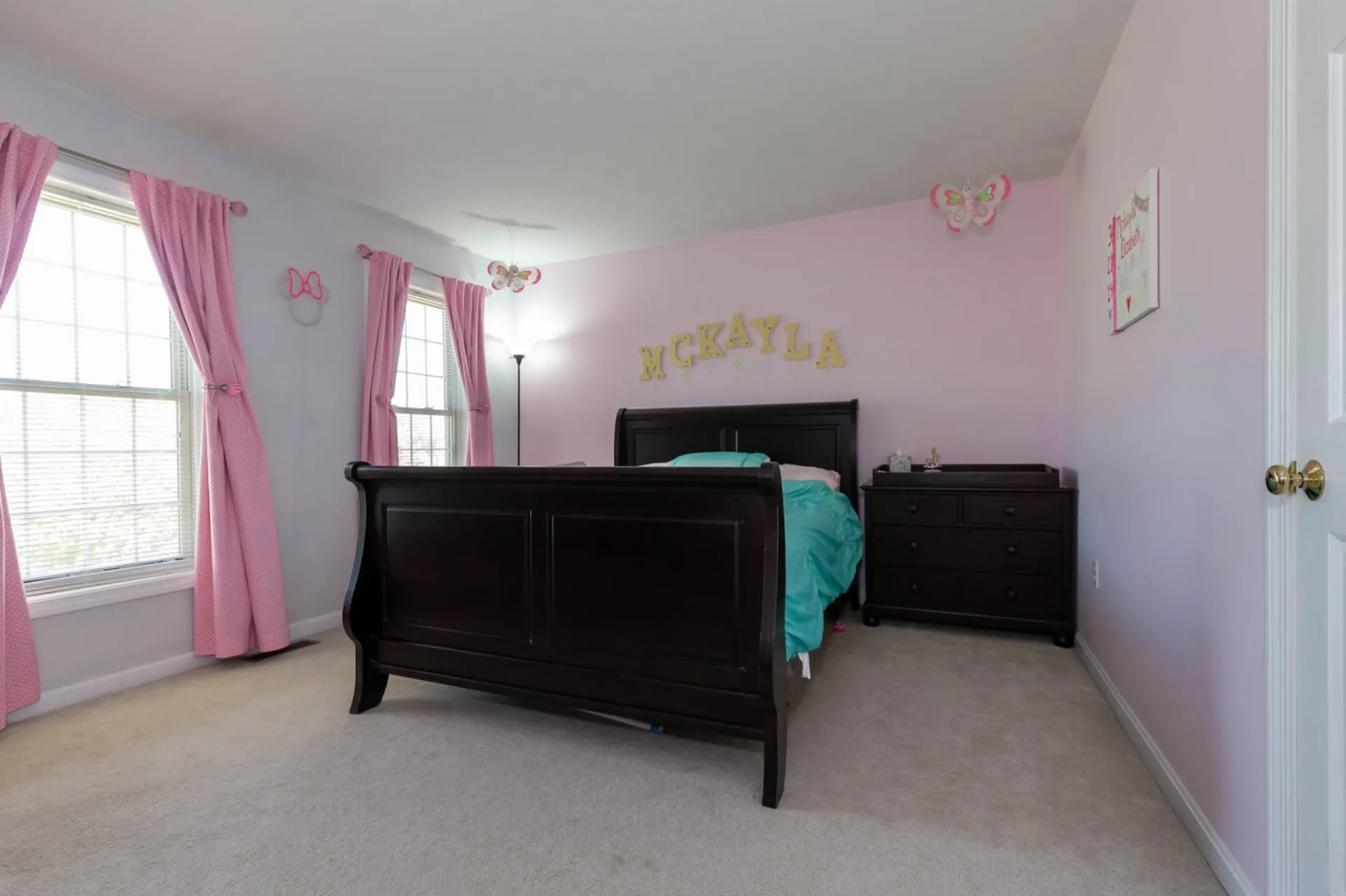 18 Bradford Circle Hudson NH 03051