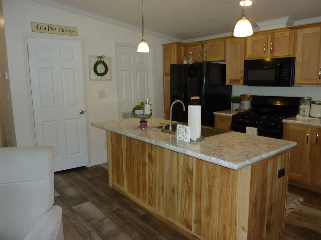 32 Ponderosa Avenue Nashua NH 03062