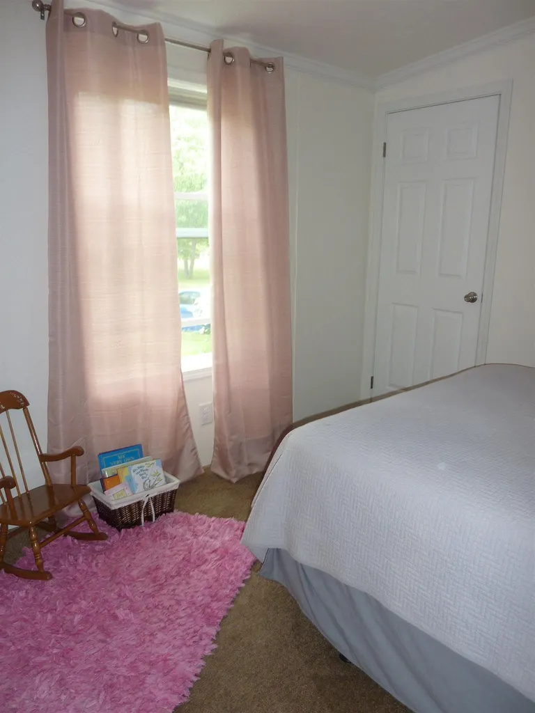 32 Ponderosa Avenue Nashua NH 03062