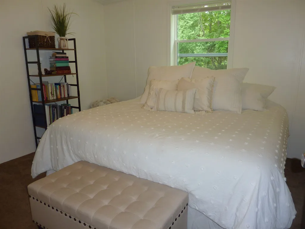 32 Ponderosa Avenue Nashua NH 03062