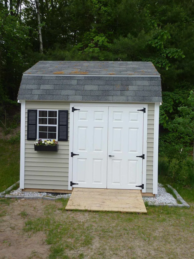 32 Ponderosa Avenue Nashua NH 03062