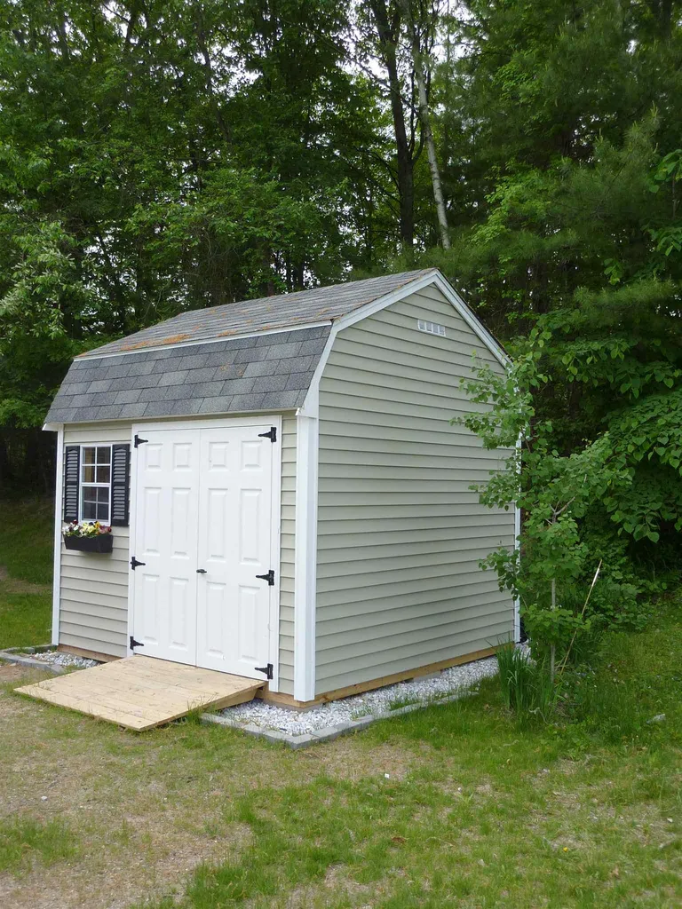 32 Ponderosa Avenue Nashua NH 03062