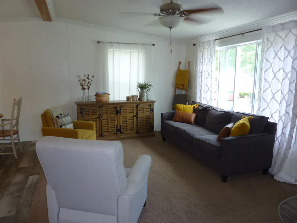 32 Ponderosa Avenue Nashua NH 03062