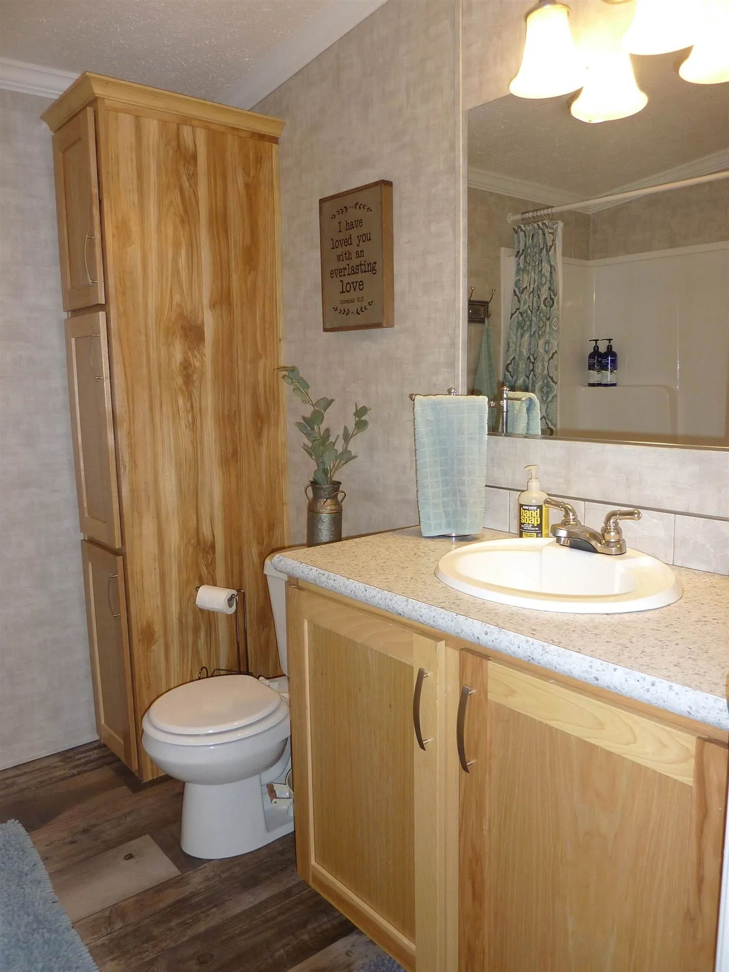 32 Ponderosa Avenue Nashua NH 03062