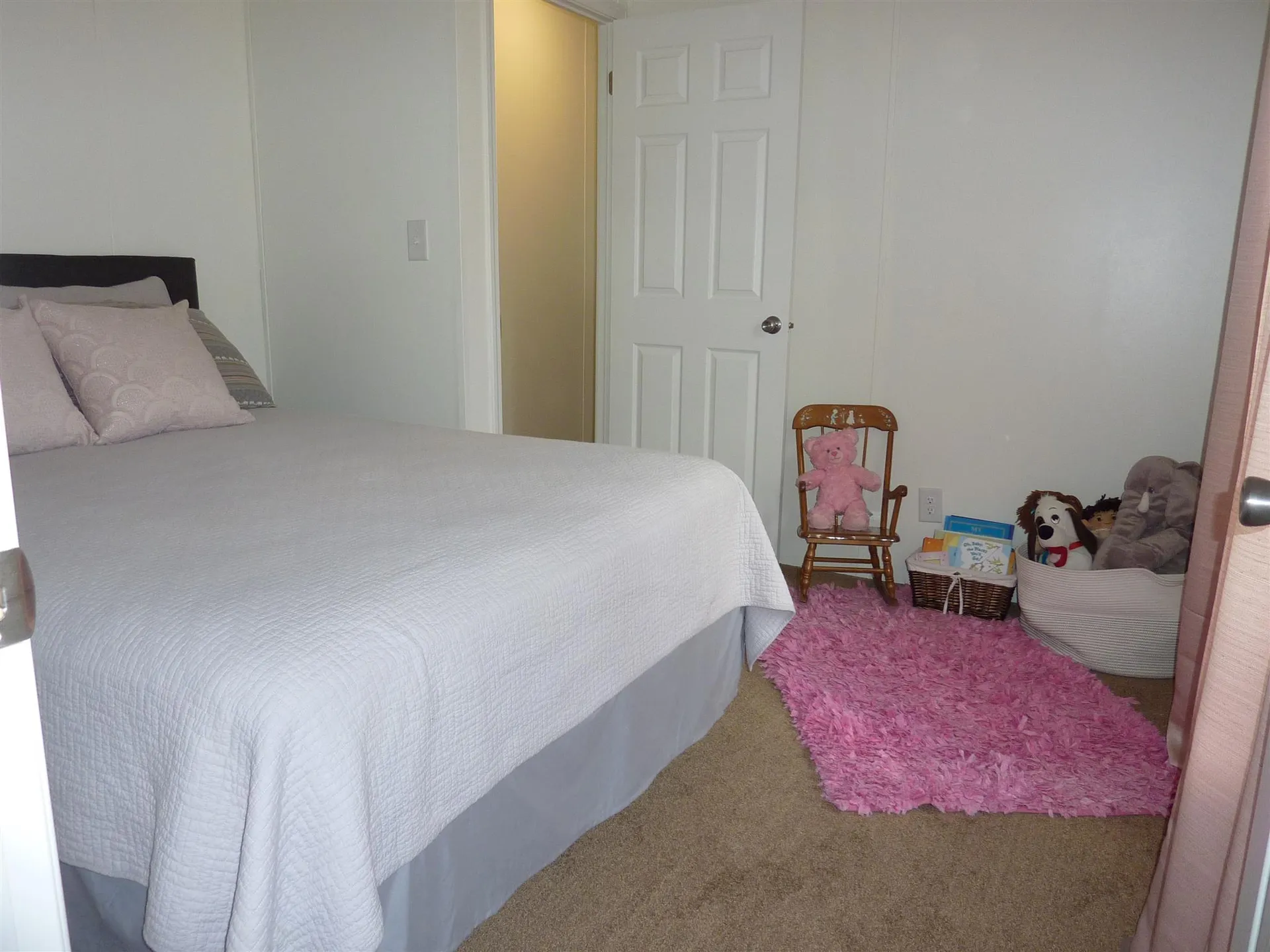 32 Ponderosa Avenue Nashua NH 03062