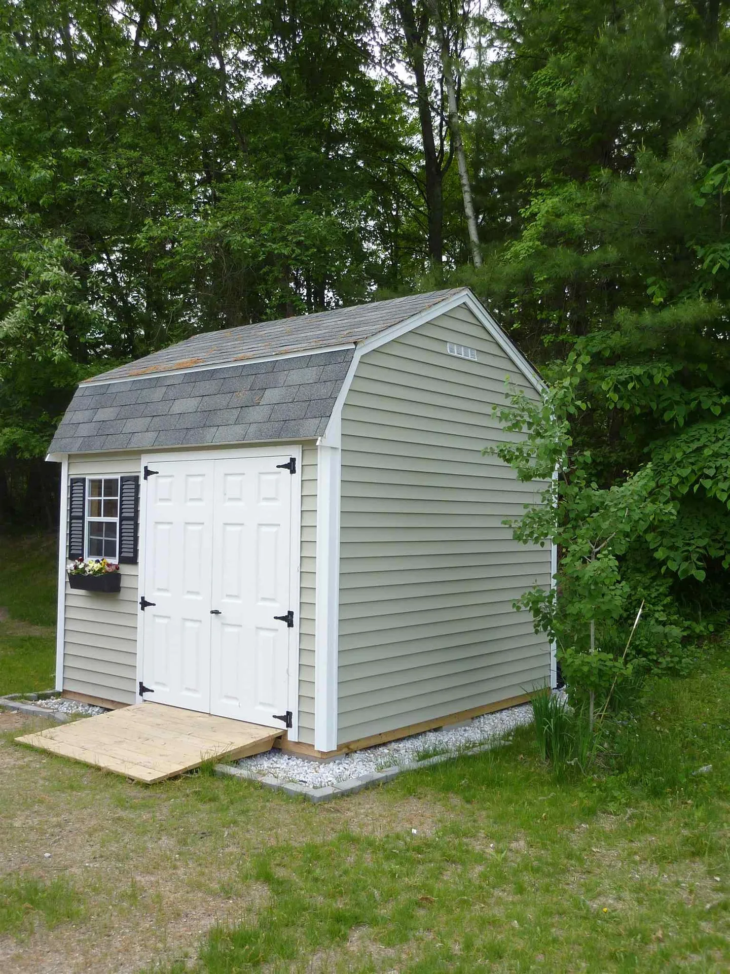 32 Ponderosa Avenue Nashua NH 03062