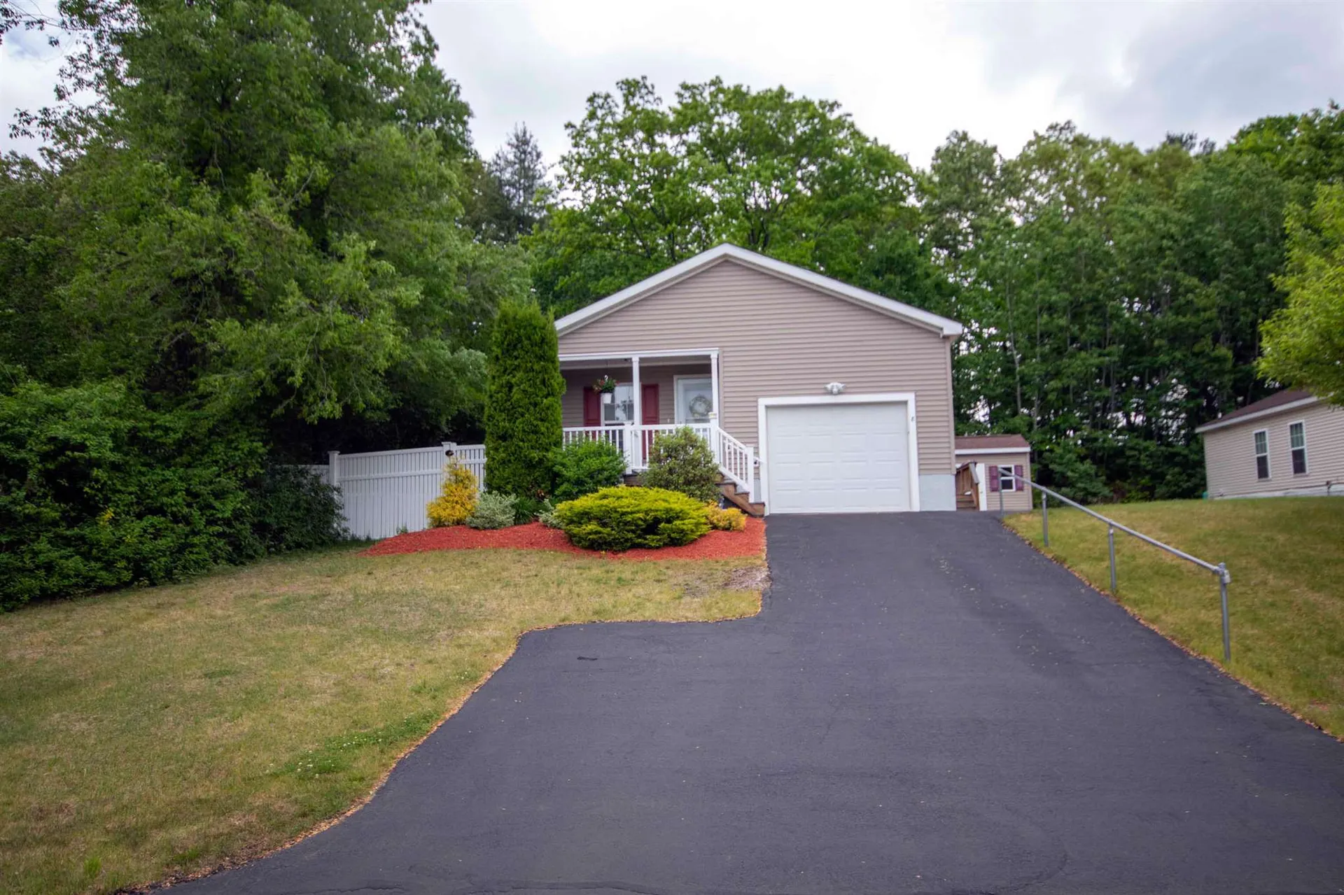 8 Shilah Drive Derry NH 03038
