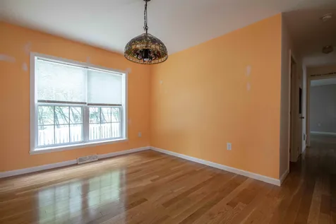 8 Shilah Drive Derry NH 03038