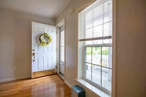 8 Shilah Drive Derry NH 03038