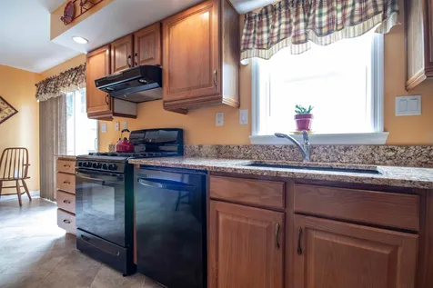 8 Shilah Drive Derry NH 03038