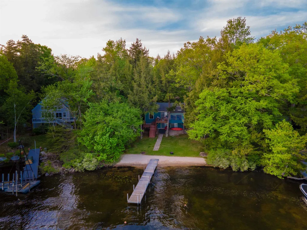 20 Blacks Landing Road Moultonborough NH 03254