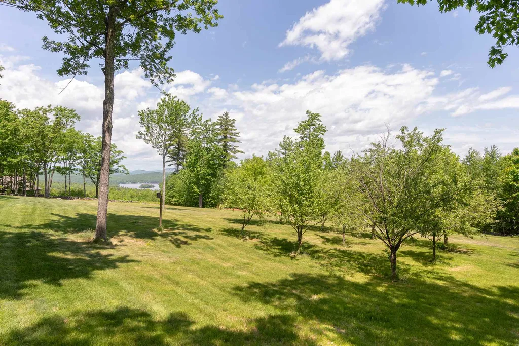 48 Pease Road Meredith NH 03253