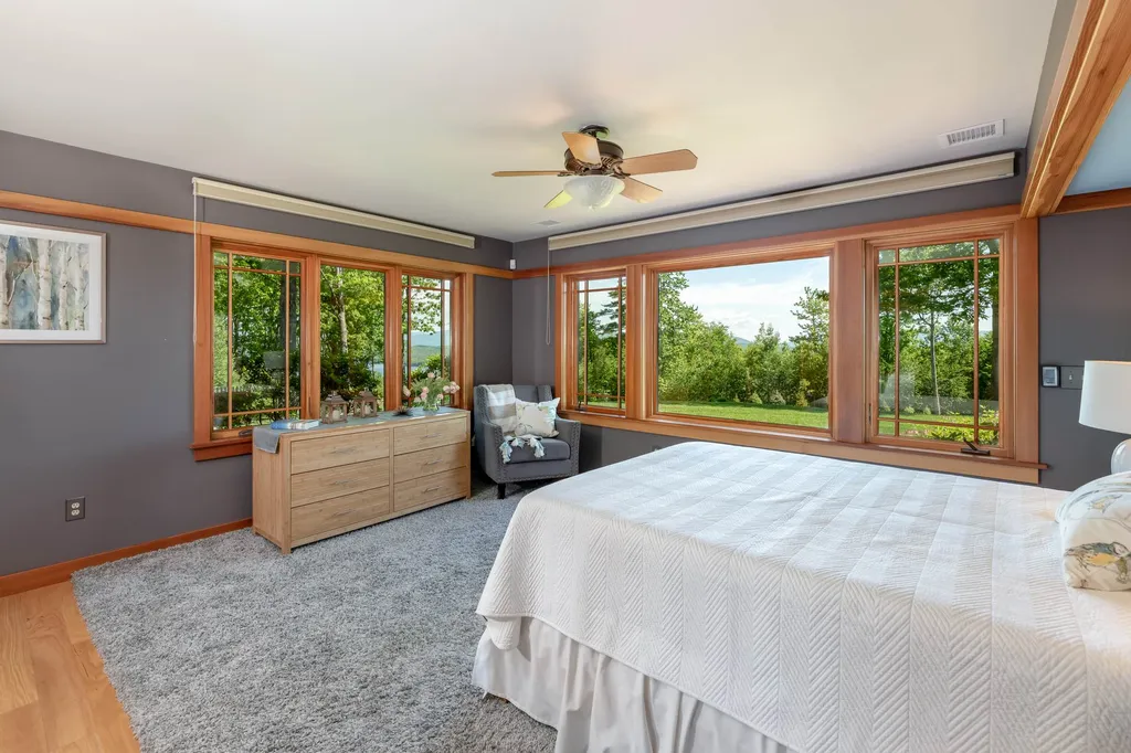48 Pease Road Meredith NH 03253