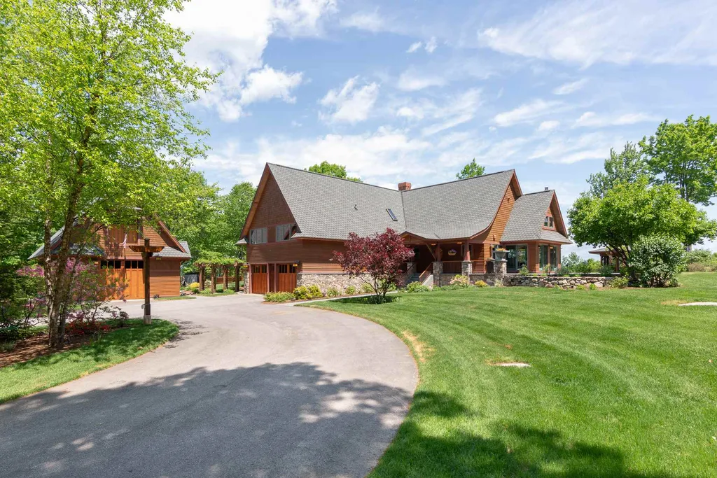 48 Pease Road Meredith NH 03253