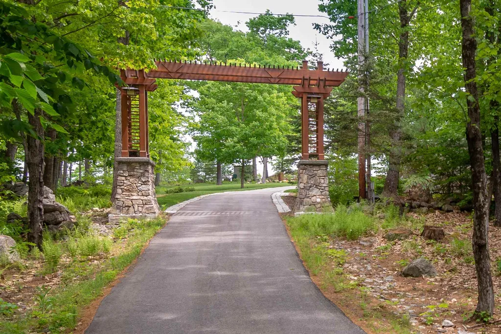 48 Pease Road Meredith NH 03253