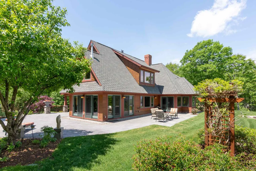 48 Pease Road Meredith NH 03253