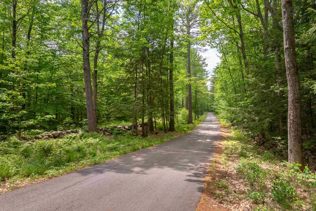 48 Pease Road Meredith NH 03253