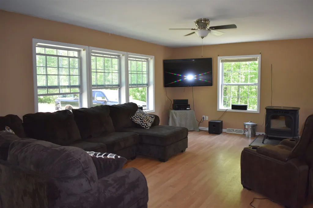 13 Gilby Lane Canaan NH 03741