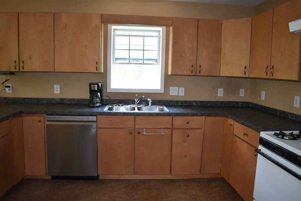 13 Gilby Lane Canaan NH 03741