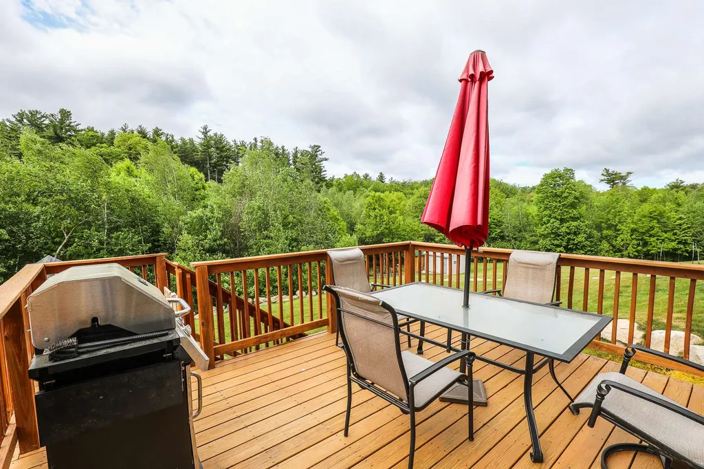 5 Rae Brook Road Hooksett NH 03106