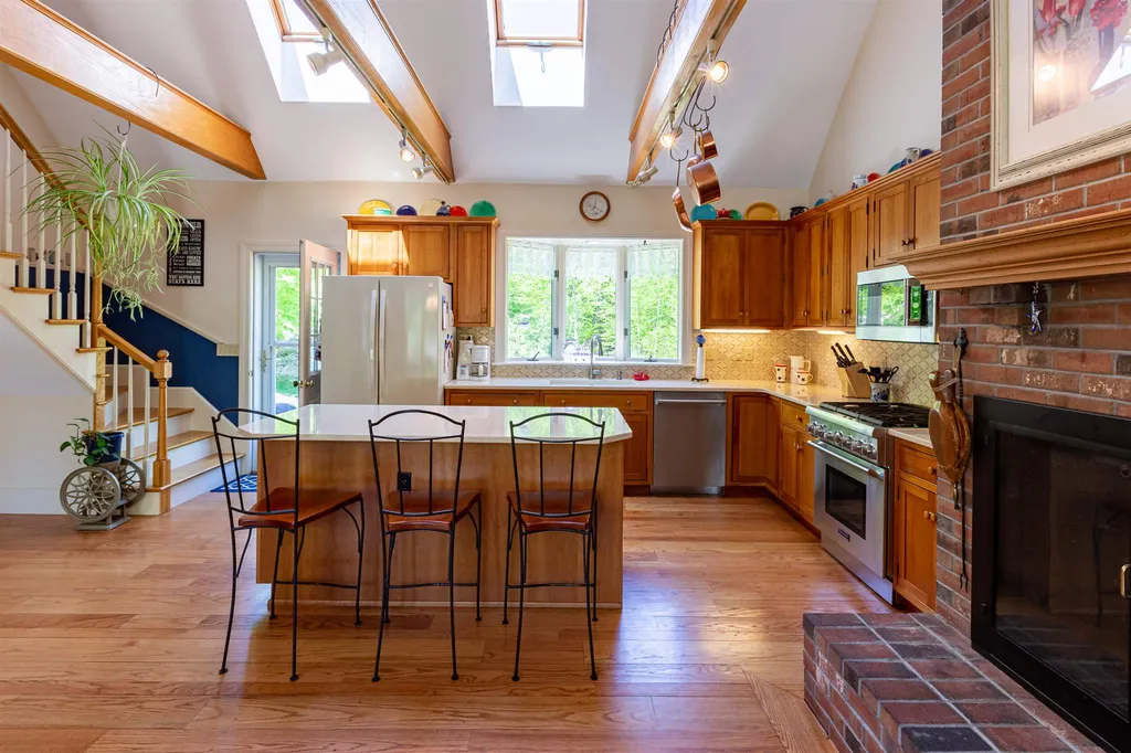 163 Love Lane Rye NH 03870