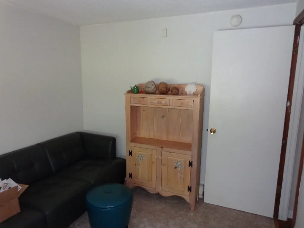 8 Erie Circle Nashua NH 03062