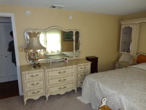 8 Erie Circle Nashua NH 03062