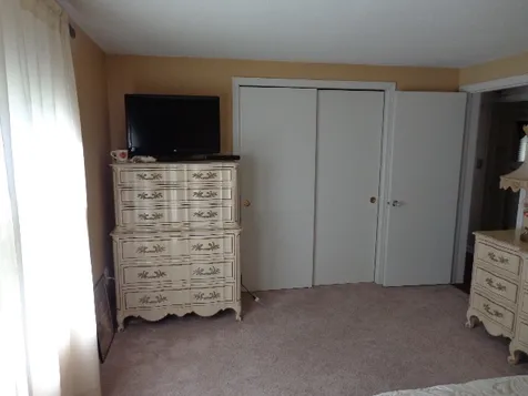 8 Erie Circle Nashua NH 03062