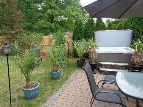 8 Erie Circle Nashua NH 03062