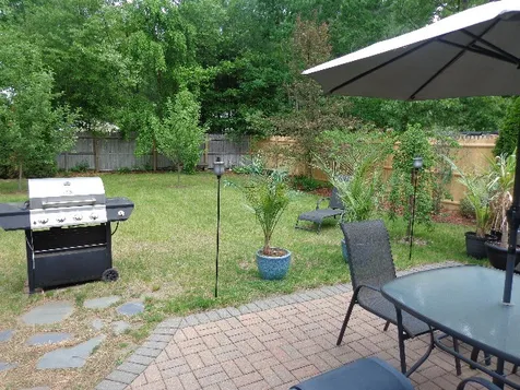8 Erie Circle Nashua NH 03062